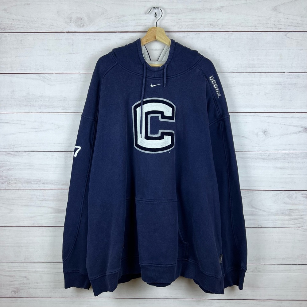 Vintage Y2K Nike UConn Center Swoosh Hoodie 4XL